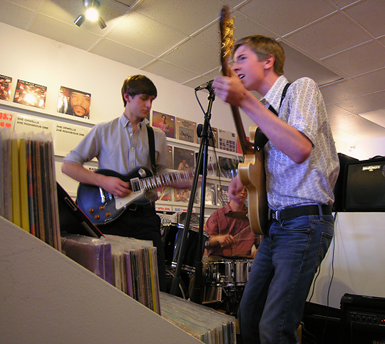 02_RSD_2014_instore_at_wild_honey_records_knoxville