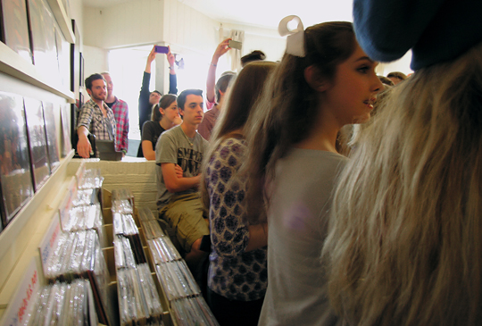 03_RSD_2014_instore_at_wild_honey_records_knoxville