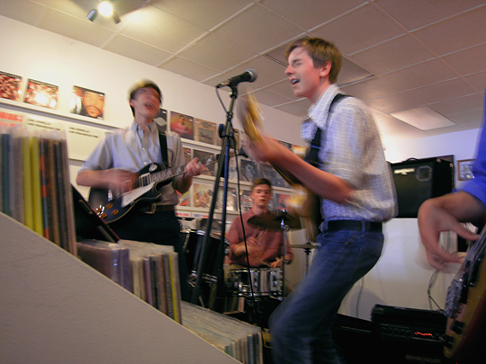 06_RSD_2014_instore_at_wild_honey_records_knoxville